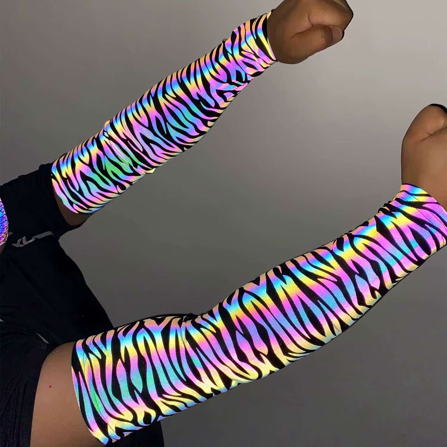 Men Colorful Reflective Arm Warmers Basketball Running Fitness Arm Sleeves Man Outdoor Cycling Fishing Driving Elastic Mangas