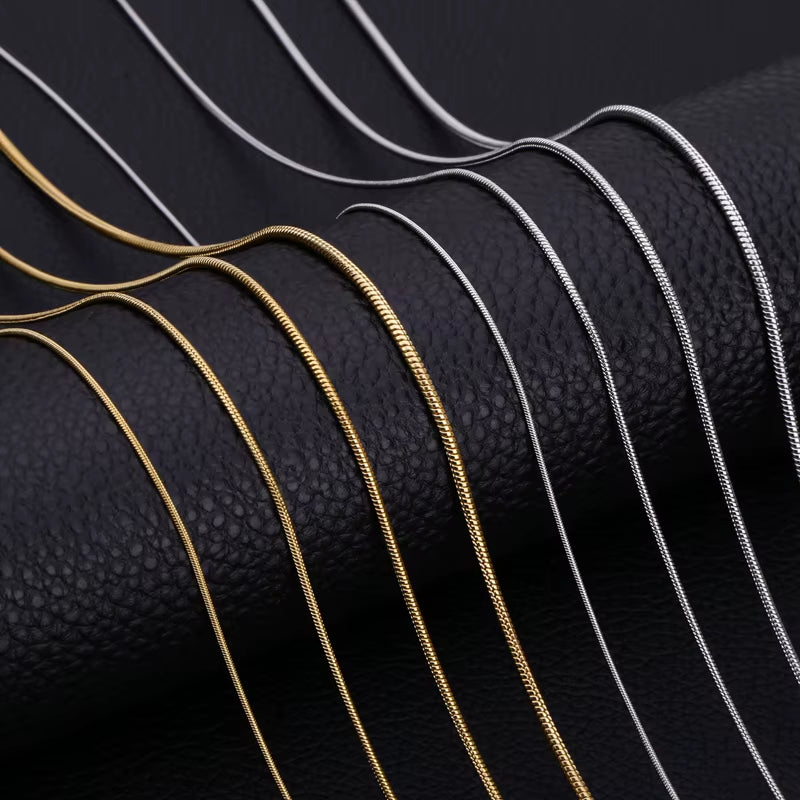 Inoxidable Gold Color Chains 0.9Mm-2Mm Stainless Steel Snake Chains Necklace Twist Rope Jewelry Women Long Chains Accessories