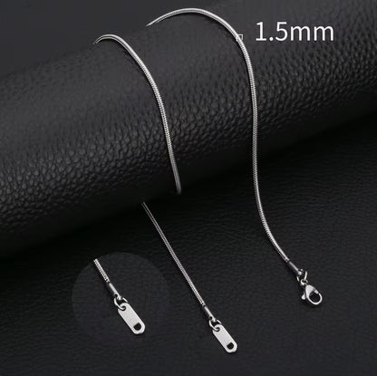 Inoxidable Gold Color Chains 0.9Mm-2Mm Stainless Steel Snake Chains Necklace Twist Rope Jewelry Women Long Chains Accessories